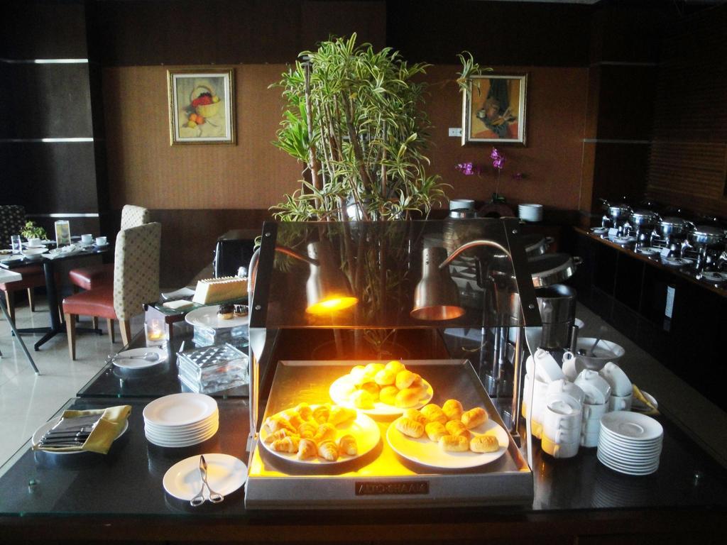 Sutanraja 4* Manado