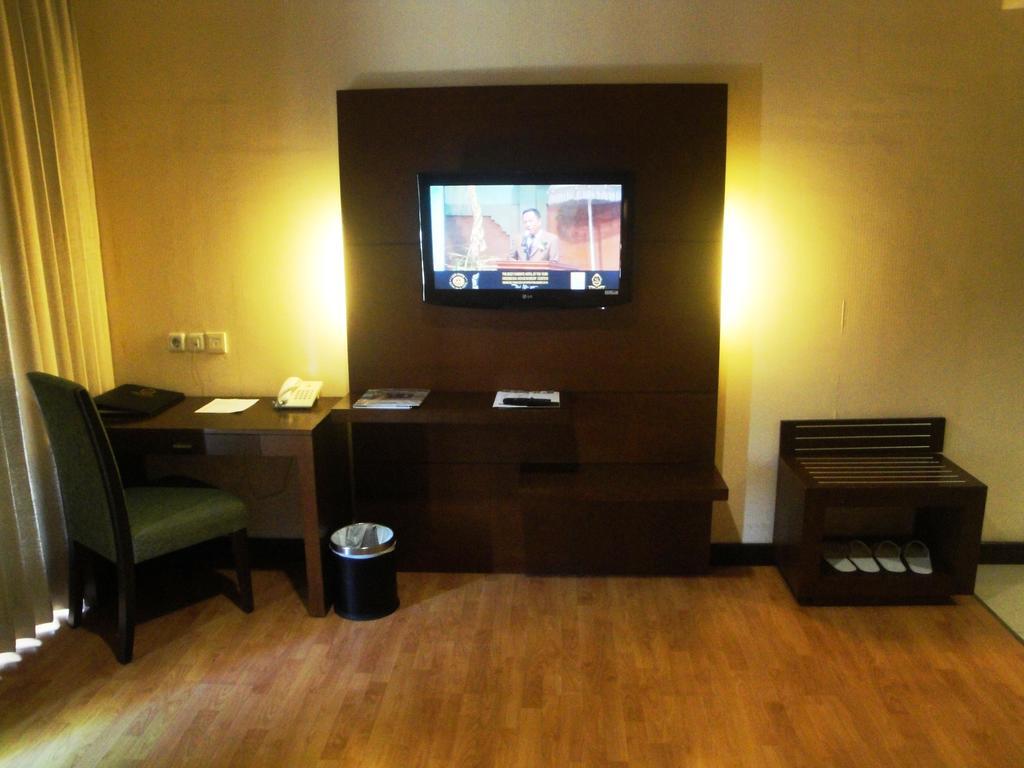 Sutanraja 4* Manado